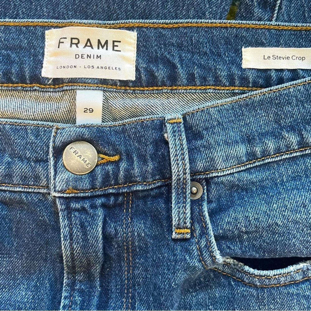 FRAME Le Stevie Crop Slouchy Straight Blue Jeans Frayed Hem Santana Wash Size 29 - Picture 6 of 8